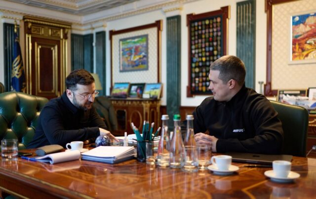 Зеленський пояснив відмову у повторному призначенні Федорова на пост глави Міноборони Як Зеленський пояснив Федорову відмову призначити його міністром оборони: деталі від джерел