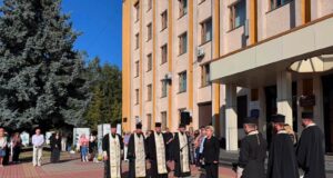 Година пам’яті за захисниками України в Нововолинську У-Нововолинську-годиною-памʼяті-вшанували-загиблих-у-російському-полоні-українців
