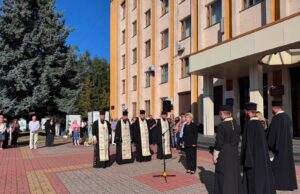 Година пам’яті за захисниками України в Нововолинську У-Нововолинську-годиною-памʼяті-вшанували-загиблих-у-російському-полоні-українців