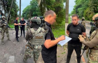 Побили до черепно-мозкових травм: за знущання з побратимів затримали двох бійців “Скелі” Побили-до-черепно-мозкових-травм:-за-знущання-з-побратимів-затримали-двох-бійців-“Скелі”