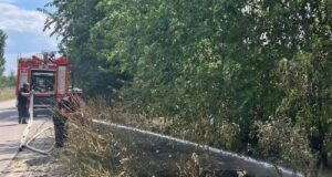 Російський удар по рятувальниках у Запорізькій області: четверо постраждалих Росіяни атакували рятувальників під час гасіння пожежі на Запоріжжі, є постраждалі