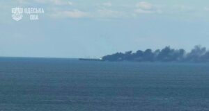 Росія втретє атакувала те саме цивільне судно в Чорному морі: що відомо Росія-втретє-атакувала-те саме-цивільне-судно-в Чорному-морі:-що відомо