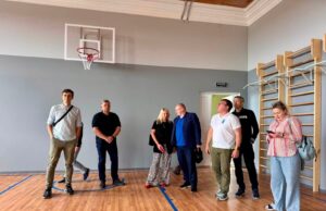 Представники ПРООН оглянули ремонт у Нововолинському ліцеї №1 У-Нововолинському-ліцеї-№1-завершують-ремонт-спортзалу-та-покрівлі
