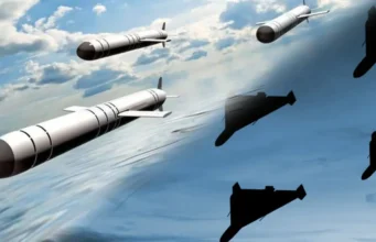 Російські удари по Україні: атаки на Київ, Дніпро, Кривий Ріг та Вінниччину росія-атакувала-Київ,-Дніпро,-Кривий-Ріг-і-Вінниччину-балістикою,-є-влучання-та-пожежі