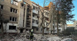 Російський удар по Львову: під завалами будинку загинув працівник поліції Російський-удар-по-Львову:-під-завалами-будинку-загинув-працівник-поліції