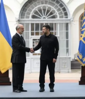 Зеленський зустрівся з послами п’яти країн