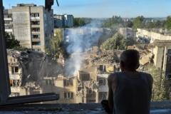 Ракетний удар по Львову: постраждали десятки людей “Прокидаюся-вся-у-склі-Але-я-жива”.-Репортаж-з-під-розтрощених-російським-ударом-будинків-у-Львові