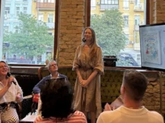 У Києві посол Ізраїлю Міхаель Бродський презентував свою книгу для дітей У Києві посол Ізраїлю Міхаель Бродський презентував свою книгу для дітей