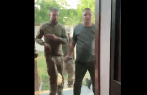 Виламали двері й втекли: у ТЦК відреагували на гучний інцидент у Смілі Виламали-двері-й-втекли:-у-ТЦК-відреагували-на-гучний-інцидент-у-Смілі