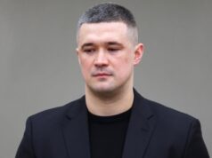 Протест у Києві: Хода за діалог і реформи в оборонній сфері після звільнення Михайла Федорова «Я-наступив-на-інтереси-багатьох-людей-і-компаній»-Як-в-Україні-реагують-на-інтерв’ю-Михайла.