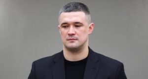 Протест у Києві: Хода за діалог і реформи в оборонній сфері після звільнення Михайла Федорова «Я-наступив-на-інтереси-багатьох-людей-і-компаній»-Як-в-Україні-реагують-на-інтерв’ю-Михайла.
