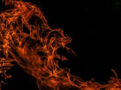 На Київщині після російської атаки спалахнули пожежі: горять склади та житлова забудова На-Київщині-після-російської-атаки-спалахнули-пожежі:-горять-склади-та-житлова-забудова