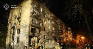 Нічна атака РФ по Києву: у ДСНС показали страшні наслідки, кількість поранених зросла Нічна-атака-РФ-по-Києву:-у-ДСНС-показали-страшні-наслідки,-кількість-поранених-зросла