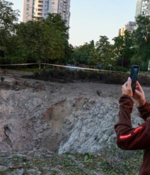 «Пекельна-ніч»:-30-ракет-використала-Росія-для-удару-по-Києву-(оновлюється)