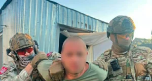 В Одесі військові грабіжники викрали гроші у подружжя Чоловіки-у-військовій-формі-в-Одесі-пограбували-подружжя,-забравши-гроші-на-лікування-та-поховання-сина