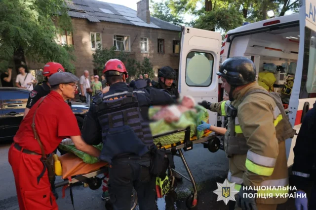 Атака на Запоріжжя: кількість поранених зросла до 21 особи У-Запоріжжі-кількість-поранених-у-результаті-атак-рф-зросла-до-21