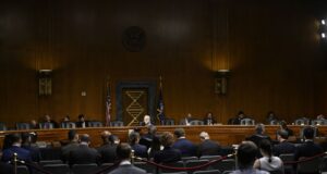 Сенат США затримує розгляд санкцій проти Росії через суперечку щодо тарифних повноважень Трампа Одна умова гальмує ухвалення санкцій проти Росії в Сенаті США