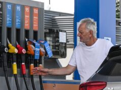 У Волгоградській області знову обмежили продаж пального через атаку безпілотників У Росії повернули ліміти на продаж бензину після удару по НПЗ