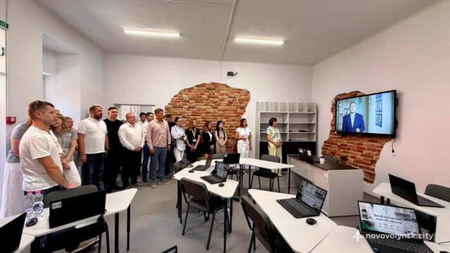 У Володимирі відбулася конференція з підбиття підсумків ініціативи «REstart» Презентували-результати-освітнього-проєкту-«restart»