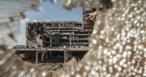 Донецький аеропорт перетворюється на базу для безпілотників армії РФ «Дронопорт»-на-руїнах.-База-РФ-для-«шахедів»-в-Донецькому-аеропорту