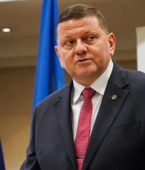 Залужний уперше прокоментував призначення нового головнокомандувача ЗСУ