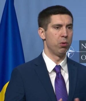 Коли-в-мене-бракує-оптимізму,-я-згадую-указ-Зеленського-від-8-травня,-–-очільник-МЗС. Коли-в-мене-бракує-оптимізму,-я-згадую-указ-Зеленського-від-8-травня,-–-очільник-МЗС.