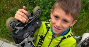 Волонтерська допомога переселенцям у Львові: історія Сашка та його бабусі Мрія-про-ролики-Сашка-з-Донеччини-об’єднала-тисячі-людей.-І-подарувала-йому-дім