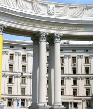 МЗС України долучилося до збору пожертв на 10 нових реанімобілей