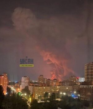 Росія-атакувала-Київ-та-область-балістикою:-у-столиці-пожежі Росія-атакувала-Київ-та-область-балістикою:-у-столиці-пожежі