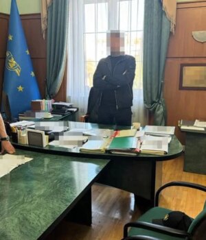 На-Волині-оголосили-підозру-депутату,-який-відправляв-підлеглих-будувати-хату-посадовцю-Укрзалізниці