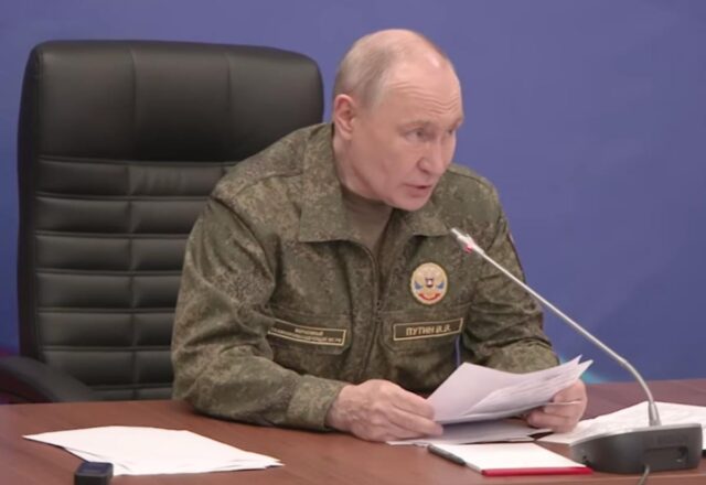 Путін зменшив кількість злочинів, які забороняють підписувати контракт з Міноборони Росії Путін-зменшив-кількість-злочинів,-які-забороняють-підписувати-контракт-з-Міноборони-Росії