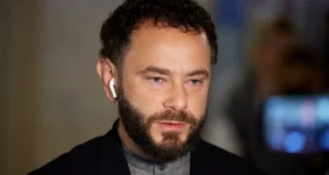 Депутат Дубінський вперше за тривалий час долучився до засідання комітету Ради Депутат Дубінський вперше за тривалий час долучився до засідання комітету Ради