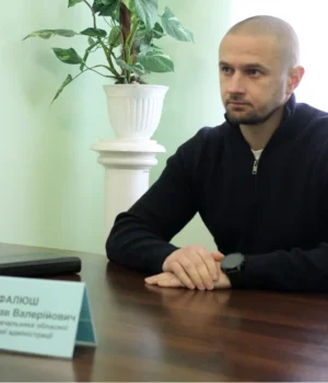 За спійманого на відкатах заступника голови Хмельницької ОВА внесли заставу