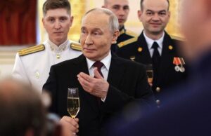 Серед генералів Путіна «полетіли голови»: як у Кремлі шукають винних за провали РФ — деталі Серед-генералів-Путіна-«полетіли-голови»:-як у Кремлі-шукають-винних-за провали-РФ —-деталі