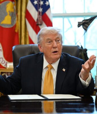 Трамп відповів на заклик Зеленського щодо ракет для України Трамп відповів на прохання Зеленського надати Україні ракети для ППО