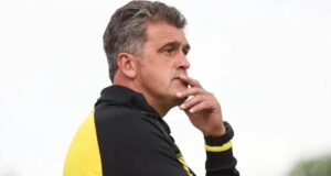 Екстренера збірної України з футболу оштрафували за російську мову Екстренера-збірної-України-з-футболу-оштрафували-за-російську-мову