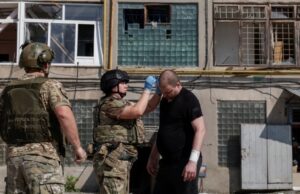 Життя в Харкові під постійними обстрілами: як місто намагається вижити «Тікайте,-дрон-летить-над-вами!»-Як-живе-Харків-–-місто-мільйонник-за-20-км-від-фронту