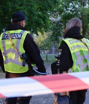 Росія вдарила дроном по лікарні у Херсоні, є постраждалі