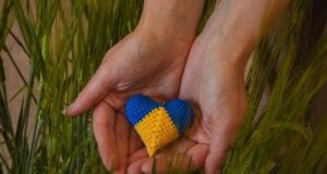 Ніколи не кажіть “души не чаять”: як правильно звучить українською Ніколи-не-кажіть-“души-не-чаять”:-як-правильно-звучить-українською