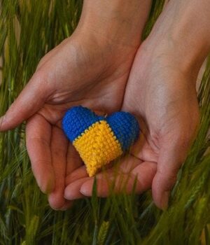 Ніколи-не-кажіть-“души-не-чаять”:-як-правильно-звучить-українською