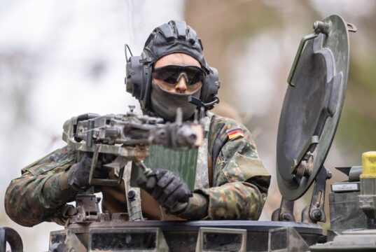 Українські військові отримали нове бойове спорядження від Німеччини Бійці ЗСУ отримали особливе спорядження Бундесверу: що в нього входить
