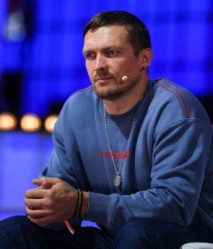 “Цій-людині-не-місце-тут”:-Усик-різко-засудив-рішення-МОК-щодо-Росії-на-Олімпіаді “Цій-людині-не-місце-тут”:-Усик-різко-засудив-рішення-МОК-щодо-Росії-на-Олімпіаді