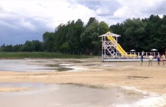 Де найкраще купатися на Волині: 10 озер із чистою водою, піщаними пляжами та неймовірними краєвидами Де-найкраще-купатися-на-Волині:-10-озер-із-чистою-водою,-піщаними-пляжами-та-неймовірними-краєвидами