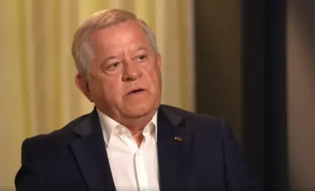 Кінах розповів, як Кучма пригрозив Путіну застосуванням ЗСУ під час конфлікту навколо Тузли Кінах розповів, як Кучма пригрозив Путіну застосуванням ЗСУ під час конфлікту навколо Тузли