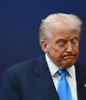 2_donald_tramp_2025__gettyimages_2243442593_a258dec59ab4b62bd5f2b3bb50401076_1300x820.jpg Демократи США готують новий удар по Трампу, і це не імпічмент, – Reuters