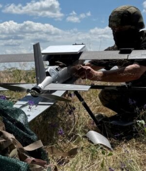 Українські-командири-приїхали-до-США:-розкрили-сенаторам-секрети-дронової-війни