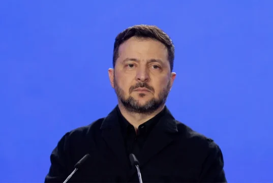 Відходити з Донбасу чи віддавати своїх людей Україна не збирається — Зеленський Відходити з Донбасу чи віддавати своїх людей Україна не збирається — Зеленський