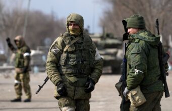 Російські війська створюють нові зони контролю на Південно-Слобожанському напрямку Росіяни створили кілька невеликих зон контролю на Харківщині, – Трегубов
