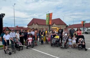 Діти з інвалідністю відвідали етнопарк «Агроленд» на Тернопільщині Підопічні-Центру-життєстійкості-відвідали-етнопарк-«Агроленд»