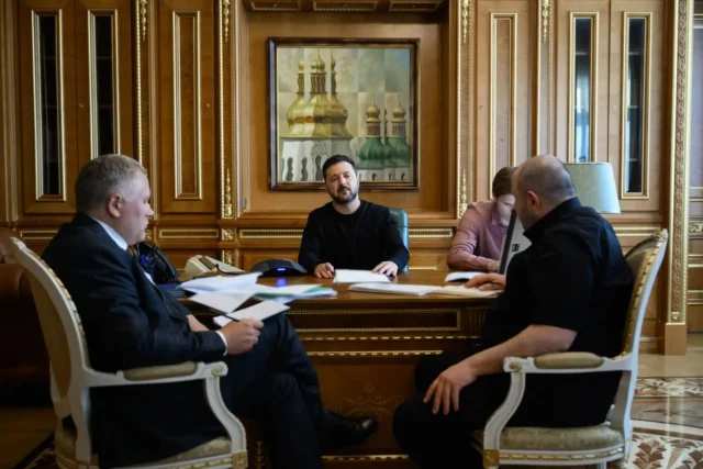 Зеленський обговорив із принцом Саудівської Аравії співпрацю у сфері дронів Зеленський обговорив із принцом Саудівської Аравії співпрацю у сфері дронів